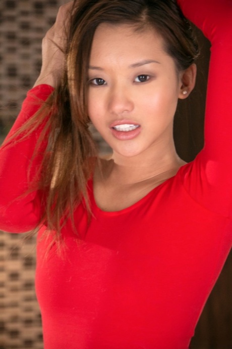 Alina Li pretty star archive