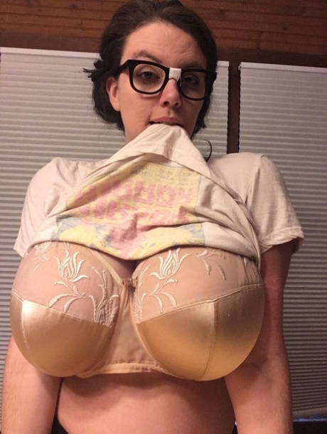 bill volz big boobs with glasses xxx picture